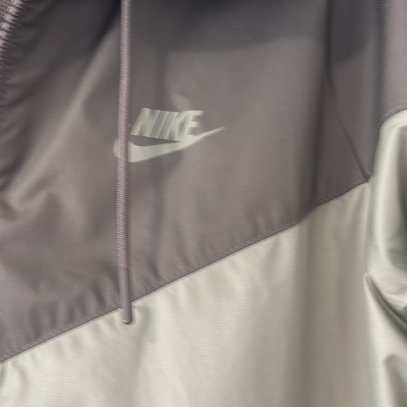 Green Nike two tone windbreaker size small - Picture 4 of 6